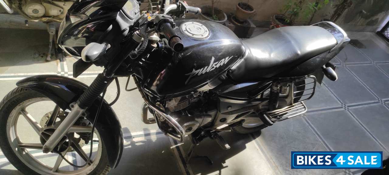 Black Bajaj Pulsar 150 DTSi Black Bajaj Pulsar 150 DTSi