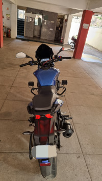 Blue Bajaj Dominar 400