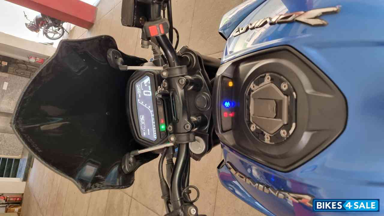 Blue Bajaj Dominar 400