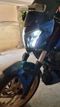 Blue Bajaj Dominar 400