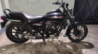 Bajaj Avenger Street 220