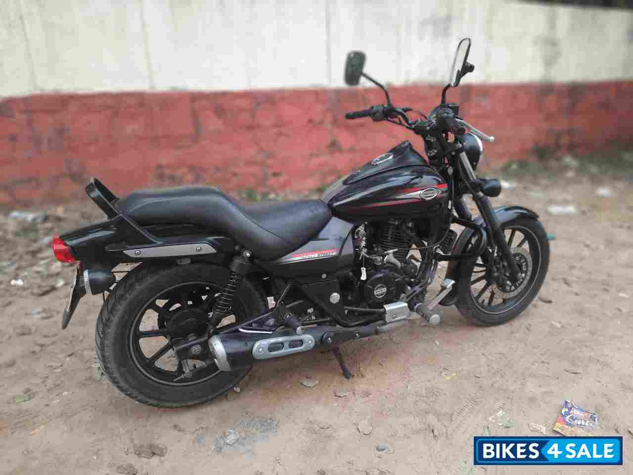 Bajaj Avenger Street 220