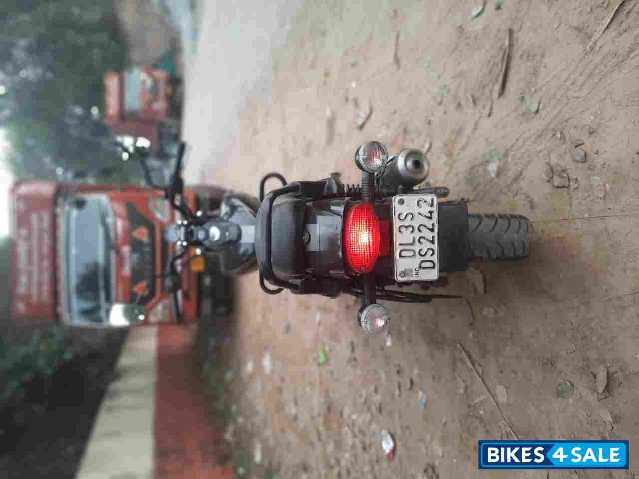 Bajaj Avenger Street 220