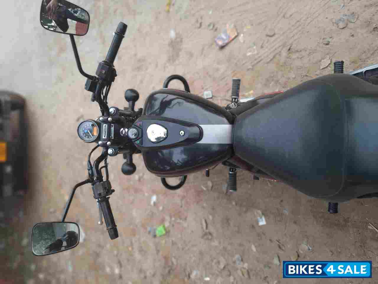 Bajaj Avenger Street 220