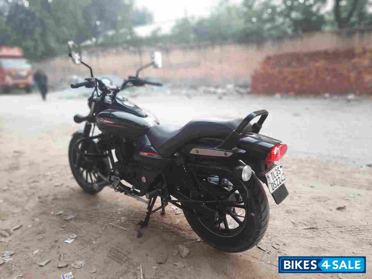 Bajaj Avenger Street 220
