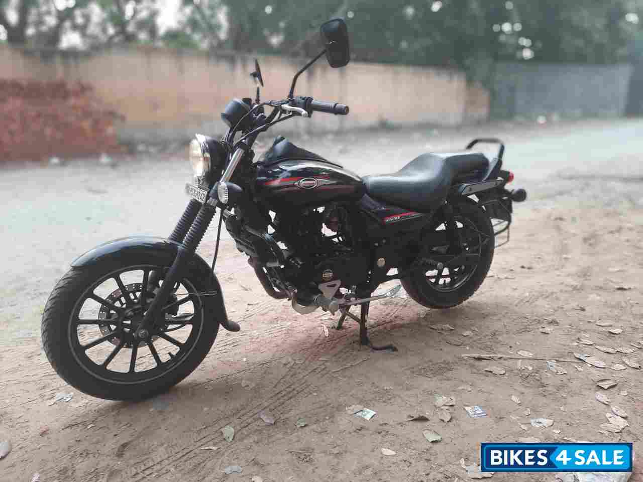 Bajaj Avenger Street 220