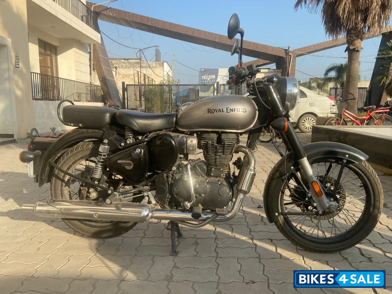 Silver Royal Enfield Classic 350