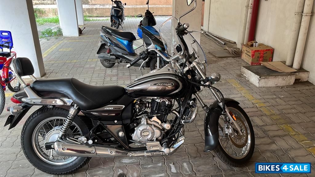 Bajaj Avenger Cruise 220 BS6