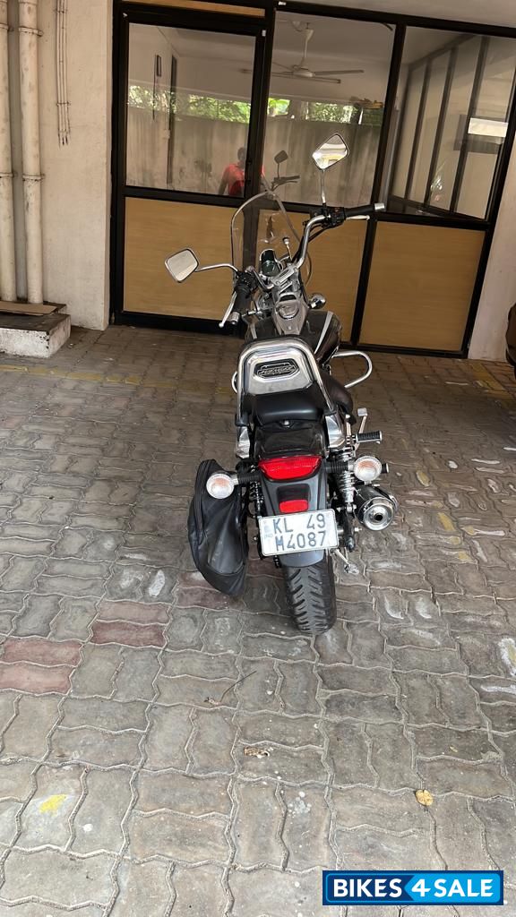Bajaj Avenger Cruise 220 BS6