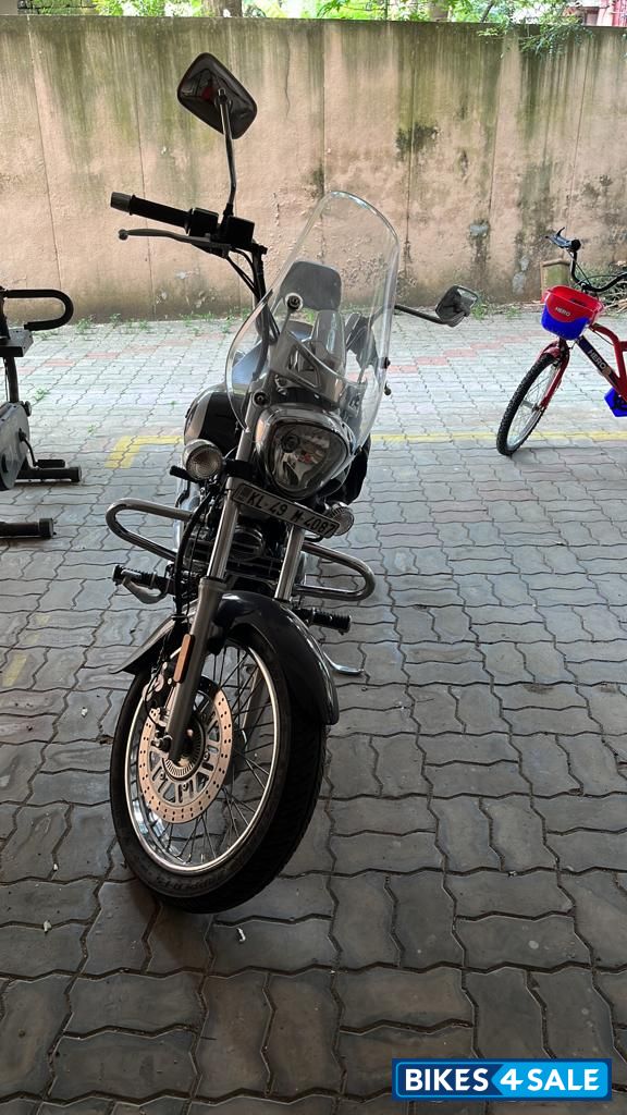 Bajaj Avenger Cruise 220 BS6