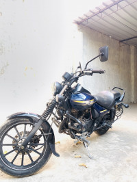 Blue Bajaj Avenger Street 150