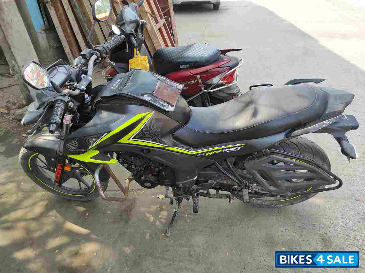 Green🟢 Honda CB Hornet 160R ABS