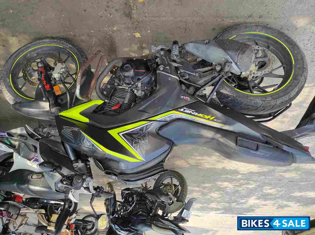 Green🟢 Honda CB Hornet 160R ABS