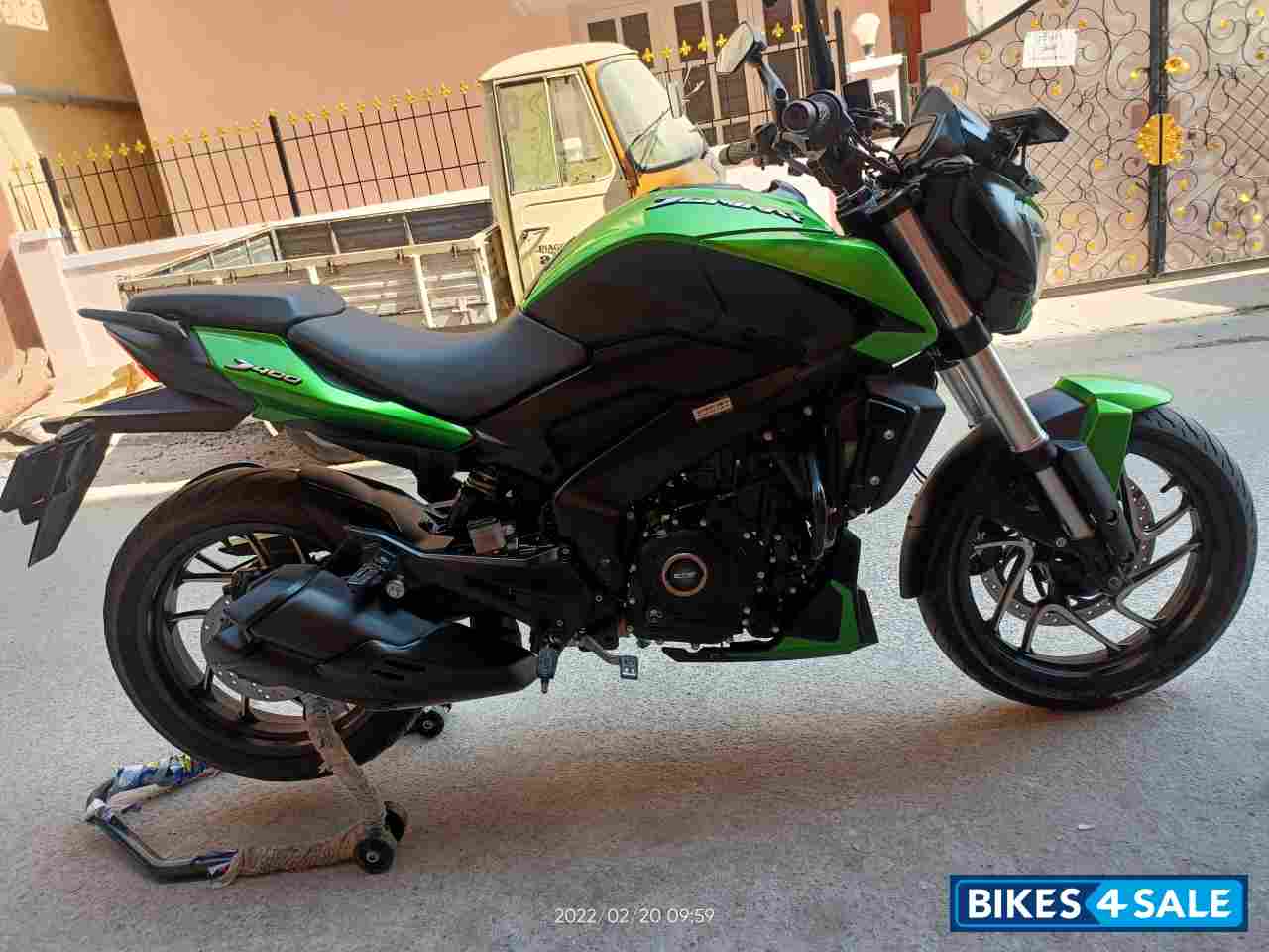Savanna Green Bajaj Dominar 400 Disc