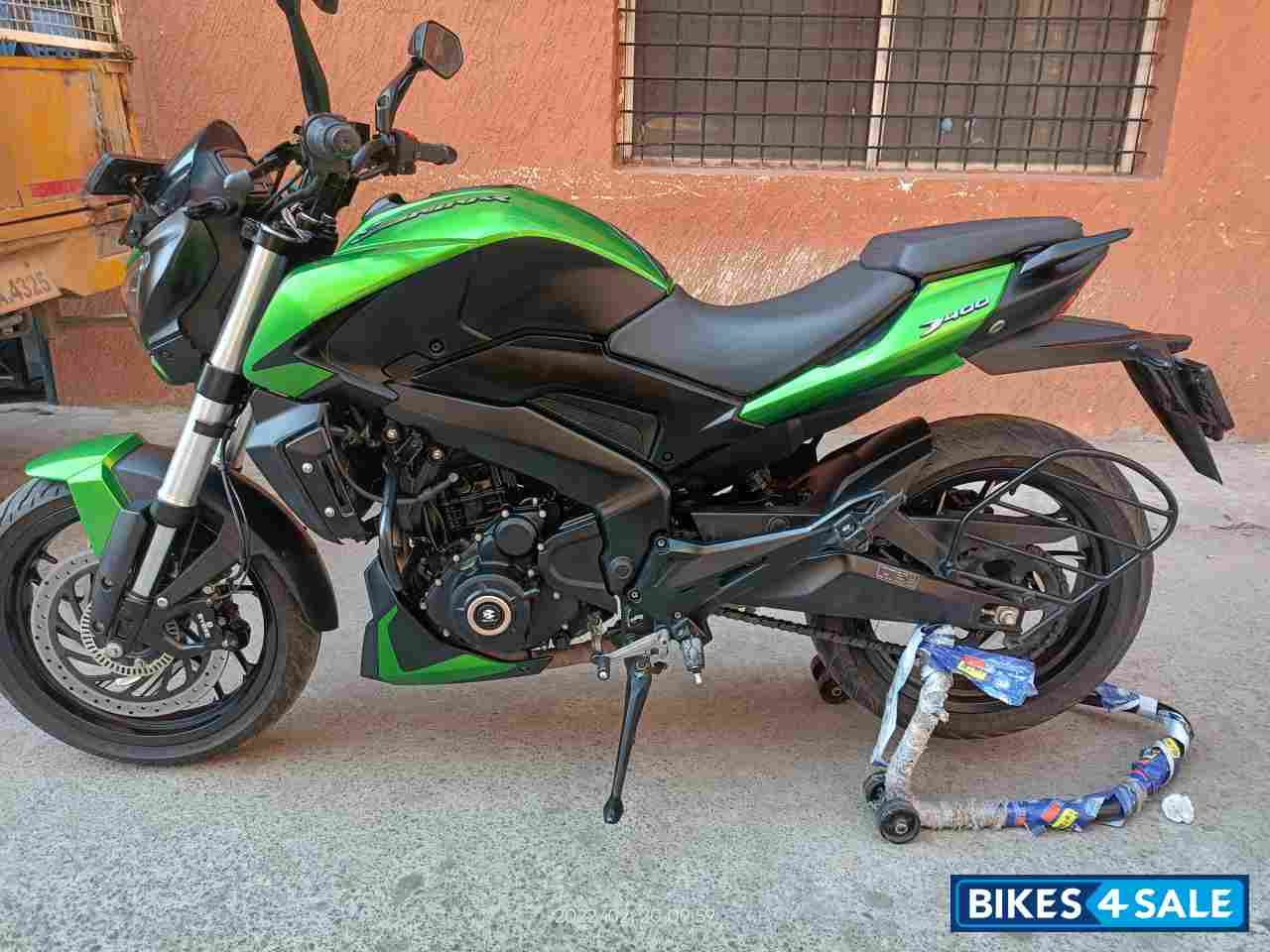 Savanna Green Bajaj Dominar 400 Disc