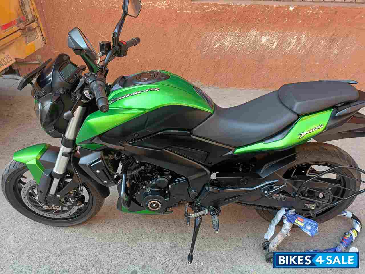 Savanna Green Bajaj Dominar 400 Disc