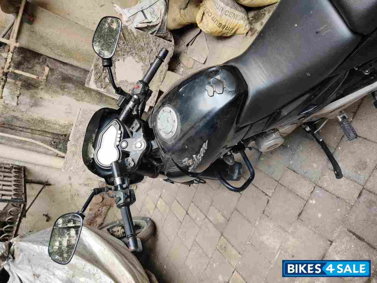 Black Bajaj Pulsar 180 DTSi