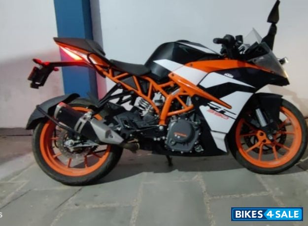 Orange Black KTM RC 390 2020
