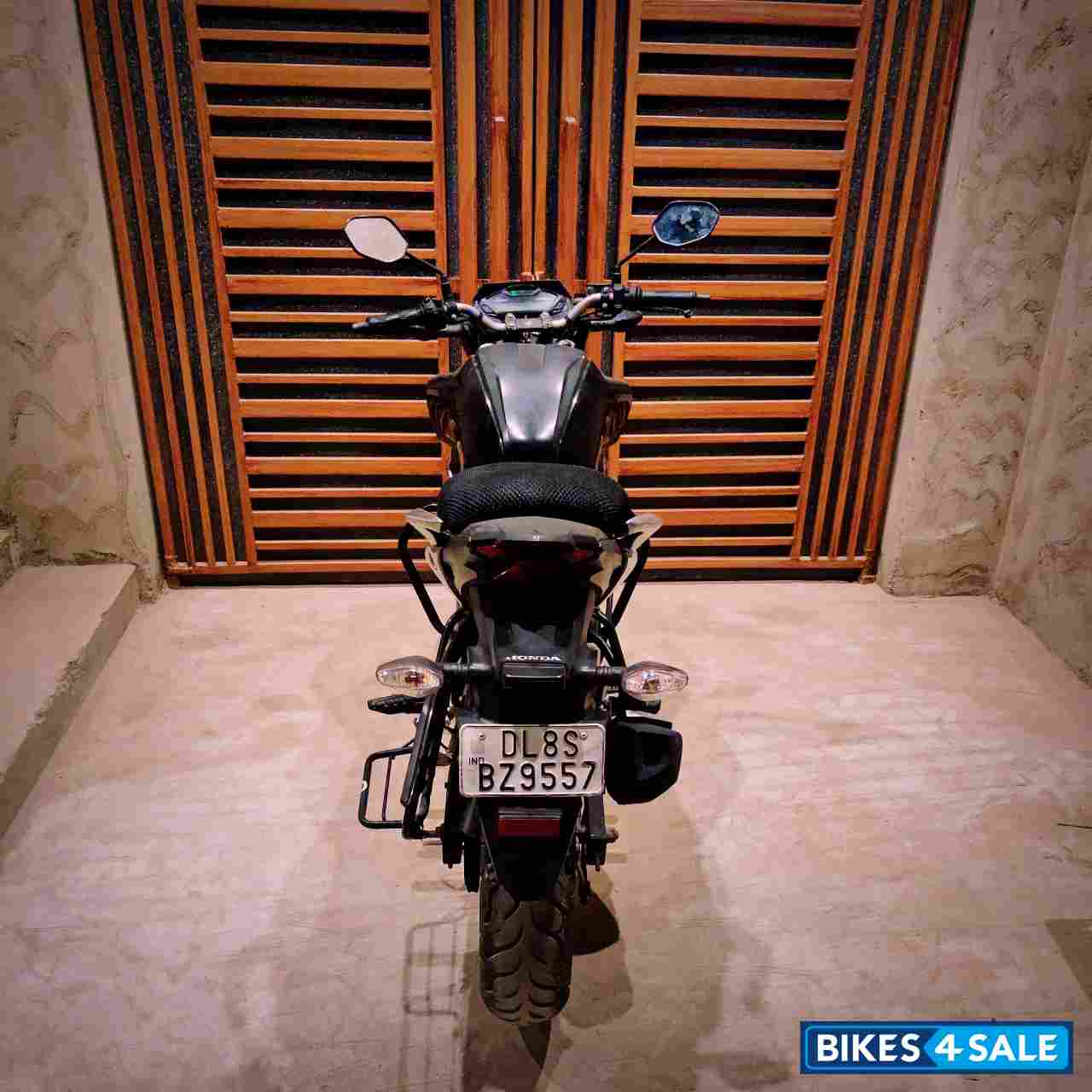 Black Honda CB Hornet 160R