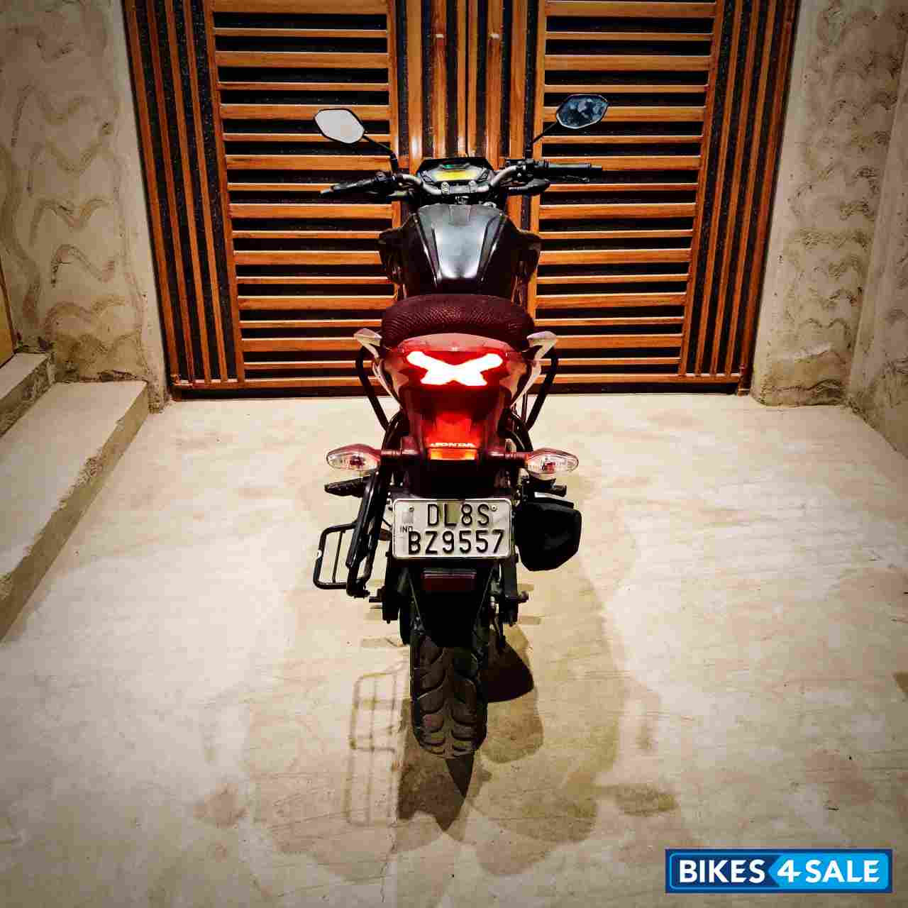 Black Honda CB Hornet 160R