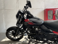 Bajaj Avenger Street 220