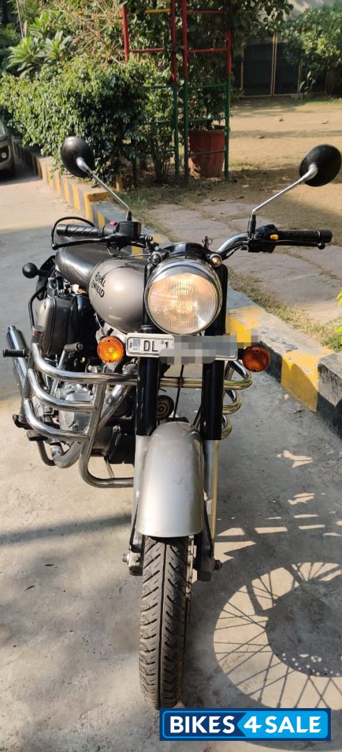 Gun Metal Grey Royal Enfield Classic Gunmetal Grey