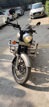 Gun Metal Grey Royal Enfield Classic Gunmetal Grey