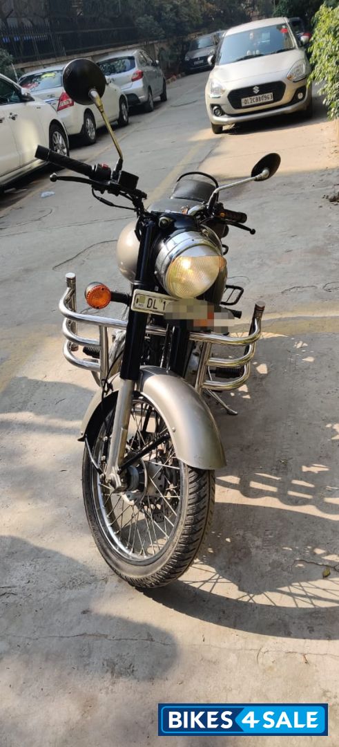 Gun Metal Grey Royal Enfield Classic Gunmetal Grey