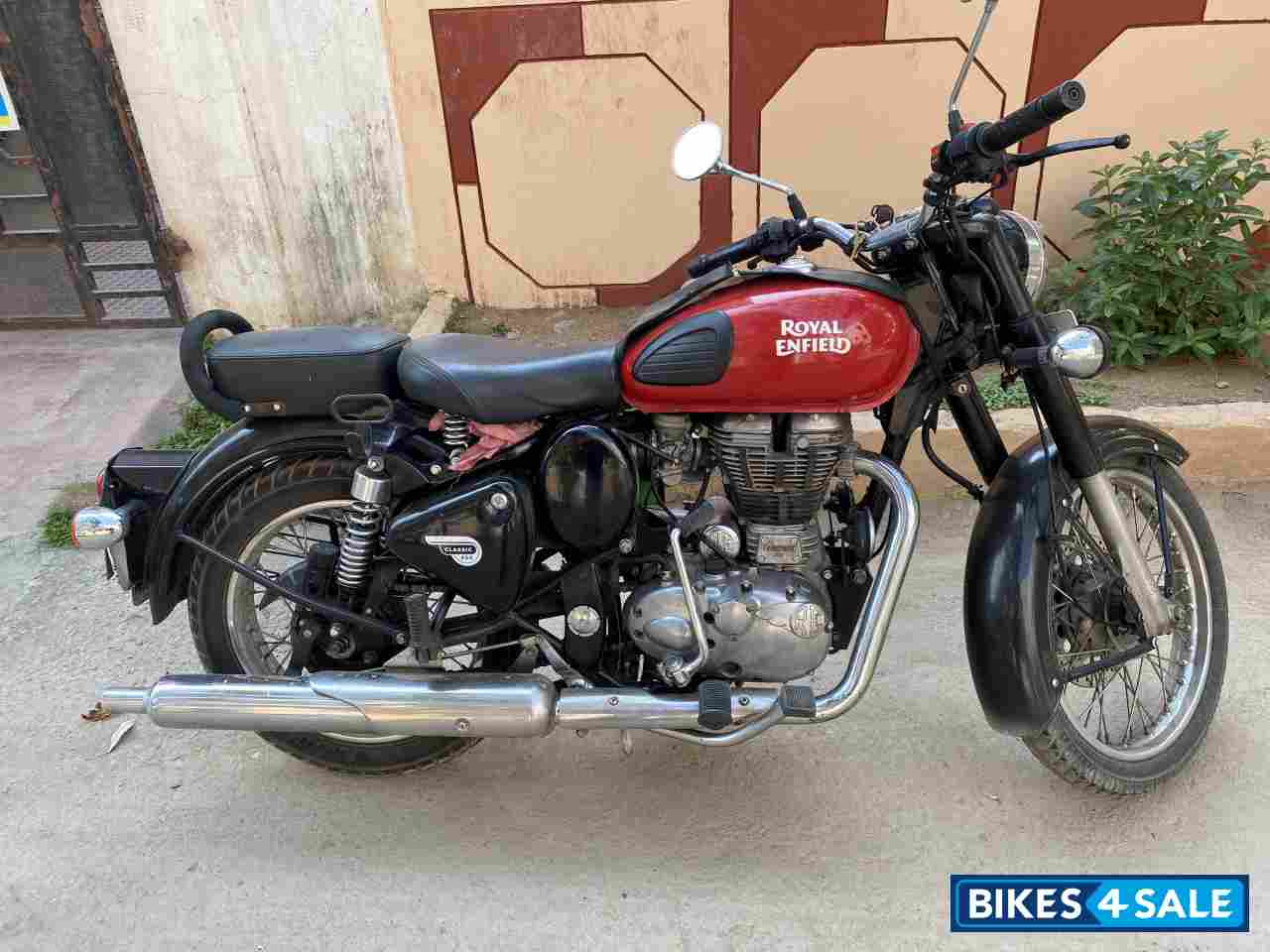 Royal Enfield Classic 350 Redditch Red