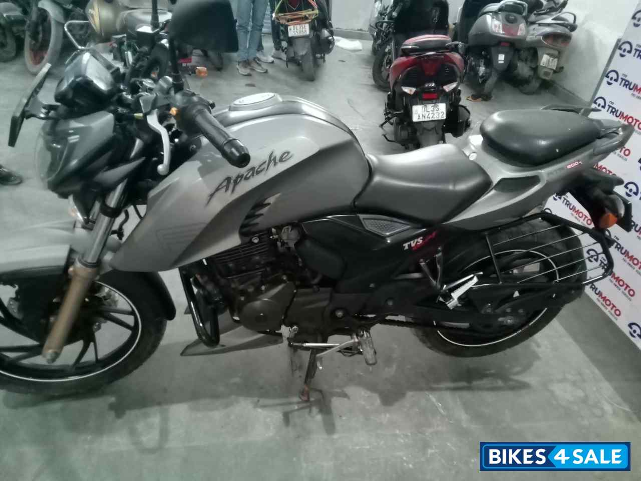 TVS Apache RTR 200 4V TVS Apache RTR 200 4V