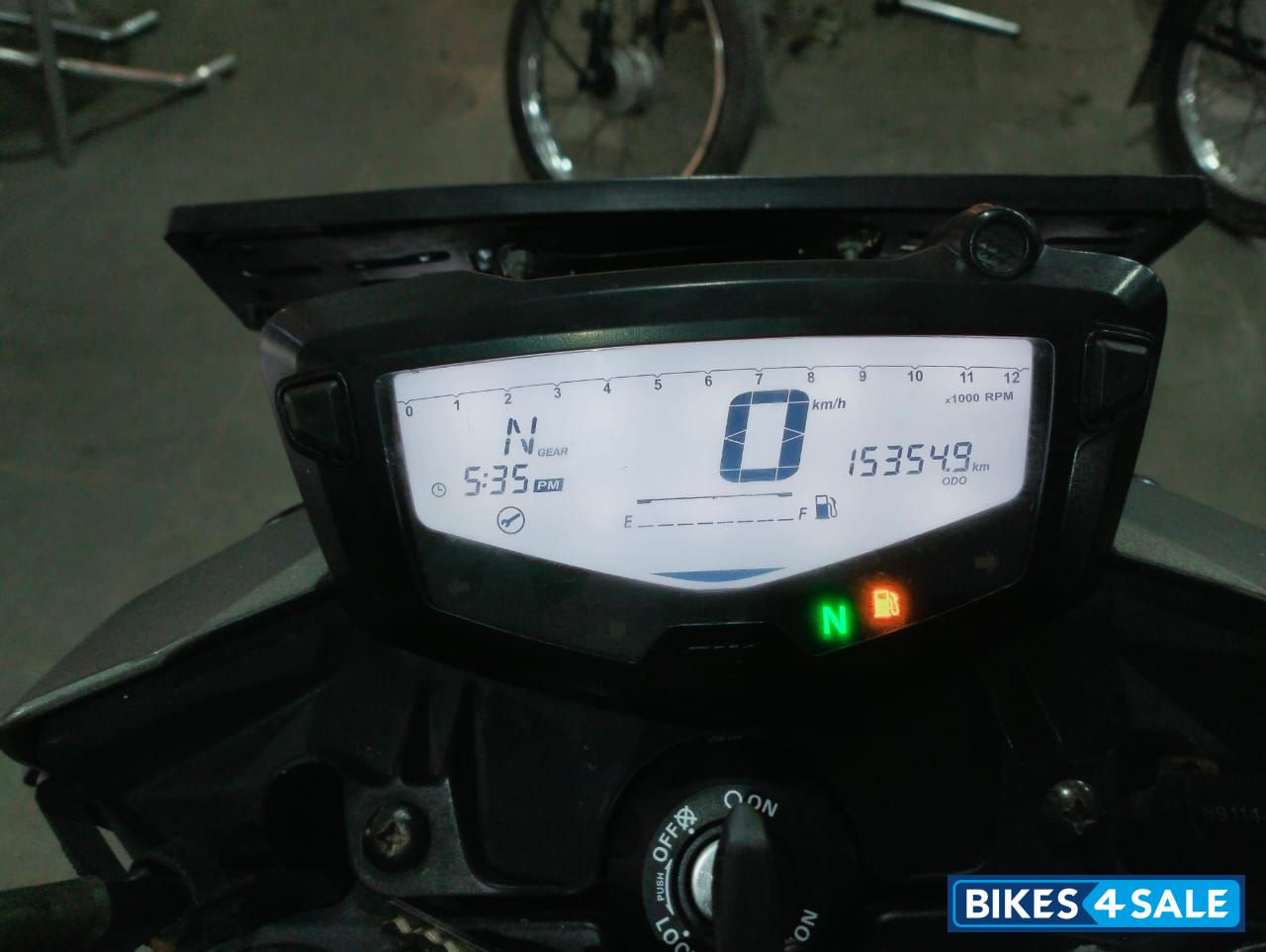 TVS Apache RTR 200 4V TVS Apache RTR 200 4V