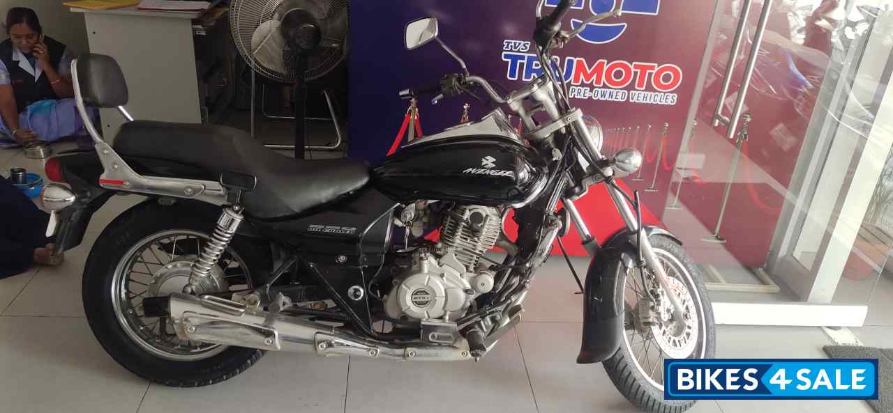 Bajaj Avenger 220 DTS-i