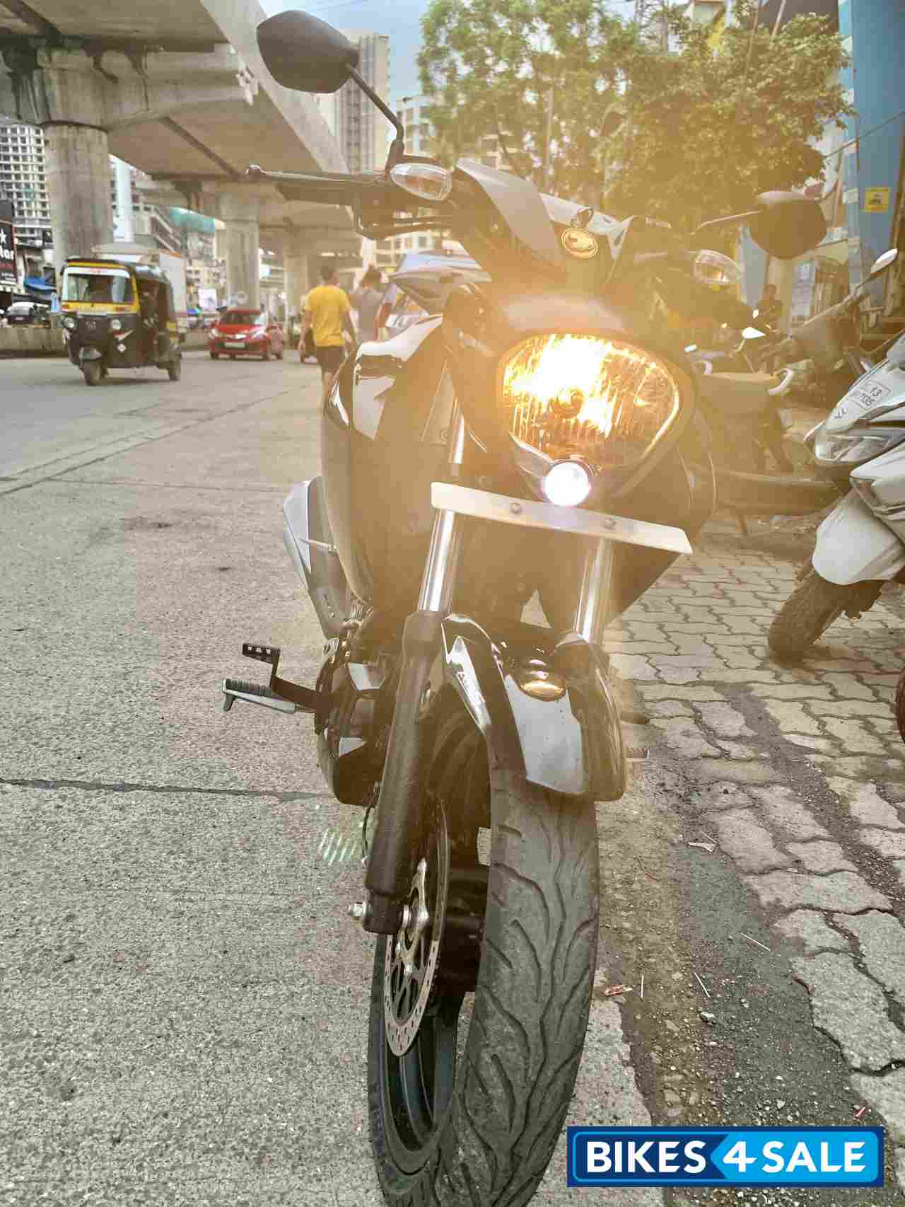 Black Suzuki Intruder 150 FI