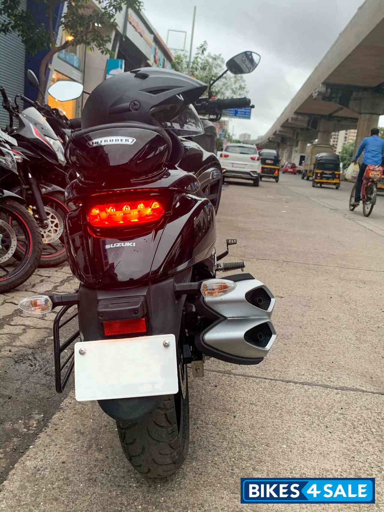 Black Suzuki Intruder 150 FI