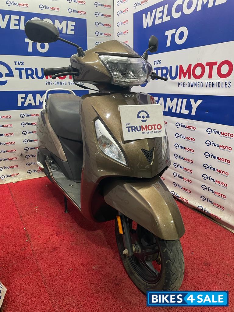 Brown TVS Jupiter BS6