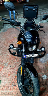 Black Harley Davidson Street 750