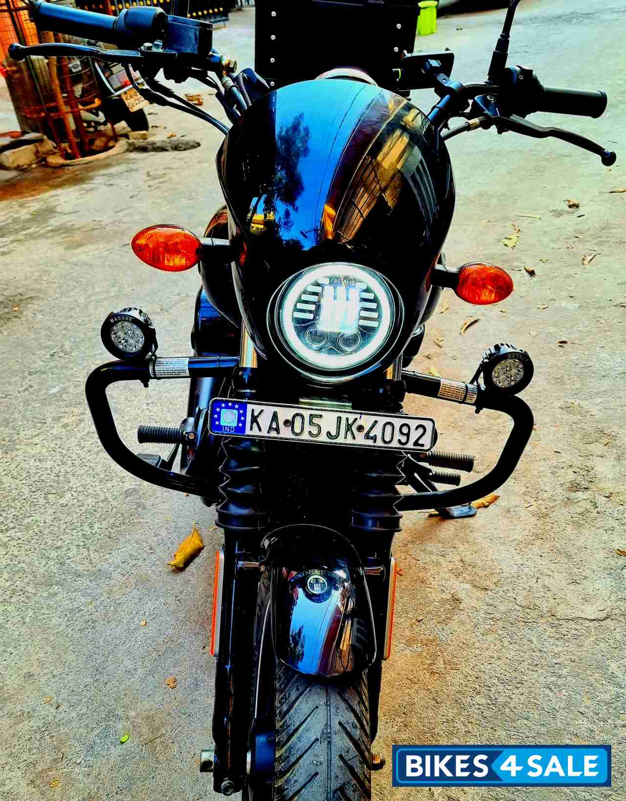 Black Harley Davidson Street 750