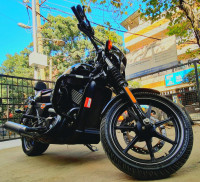 Black Harley Davidson Street 750