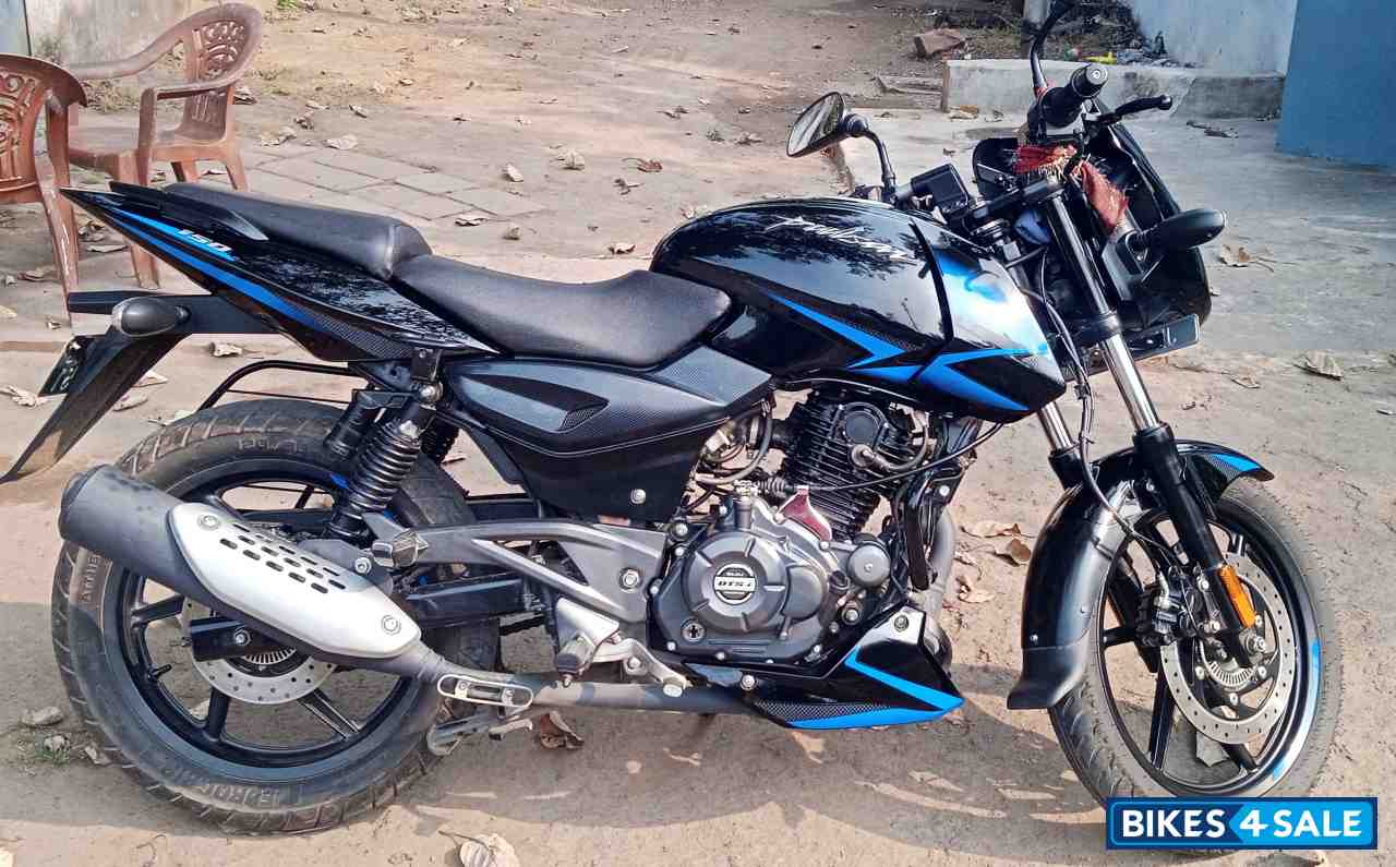 Bajaj Pulsar 150 Twin Disc BS6