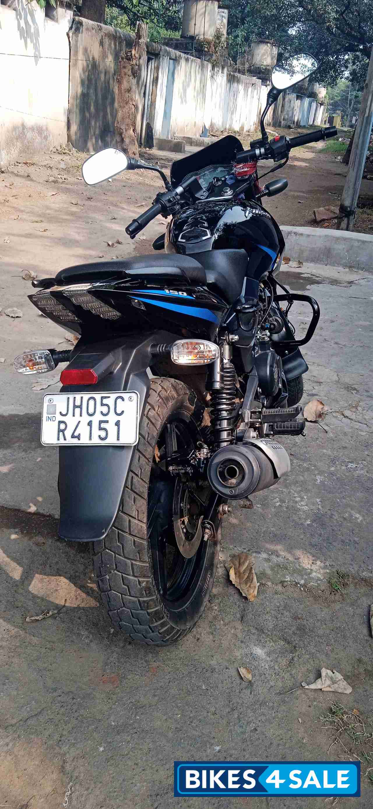 Bajaj Pulsar 150 Twin Disc BS6