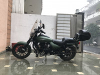 Black Bajaj Avenger Street 220