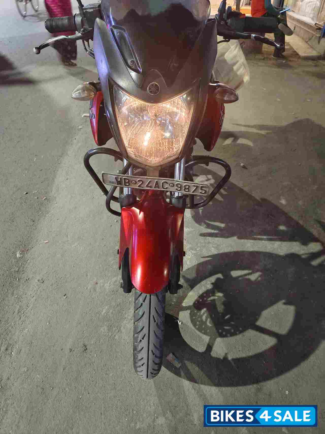 Black Red Yamaha SZ-RR