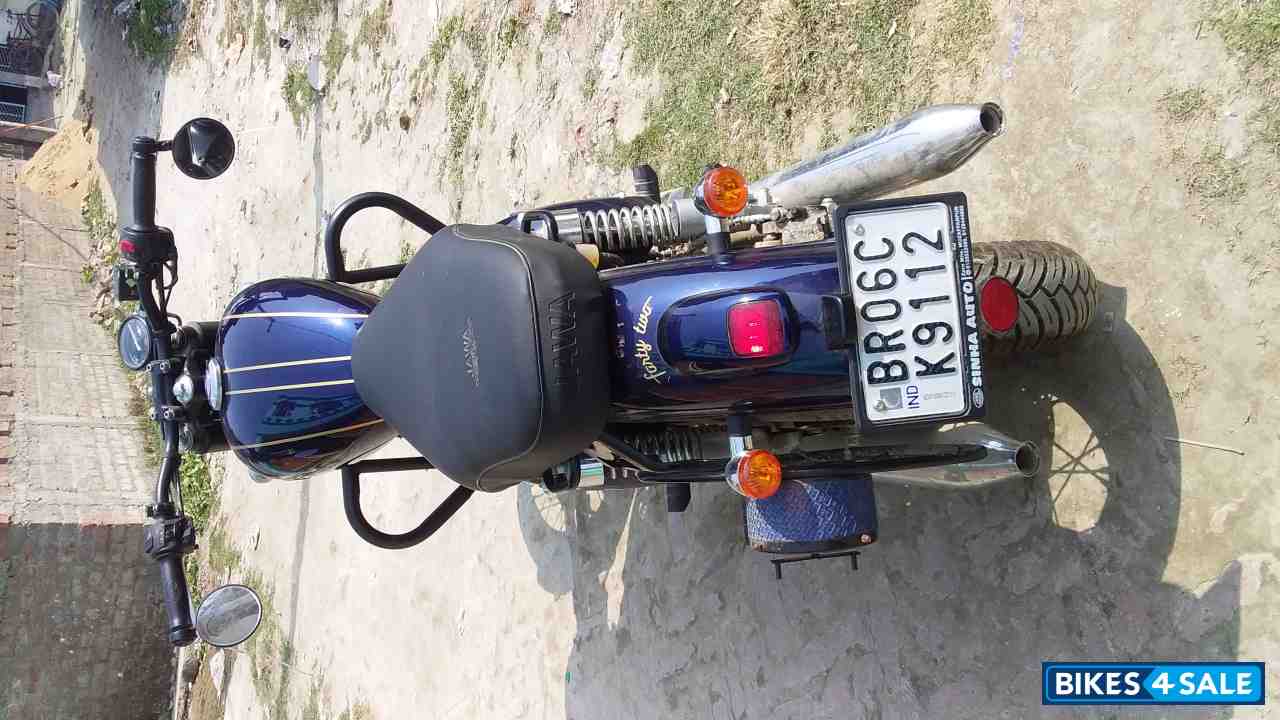 Jawa forty two BS6