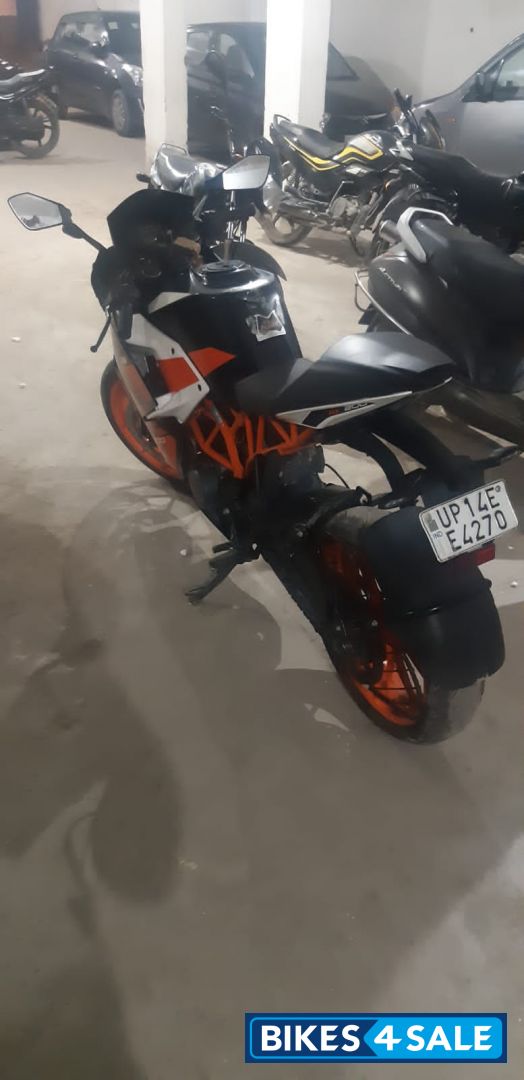 Red And Black KTM RC 200