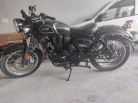 Black Benelli Imperiale 400 BS6