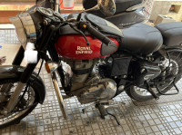 Red Royal Enfield Classic 350 Redditch Red