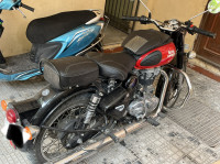 Red Royal Enfield Classic 350 Redditch Red