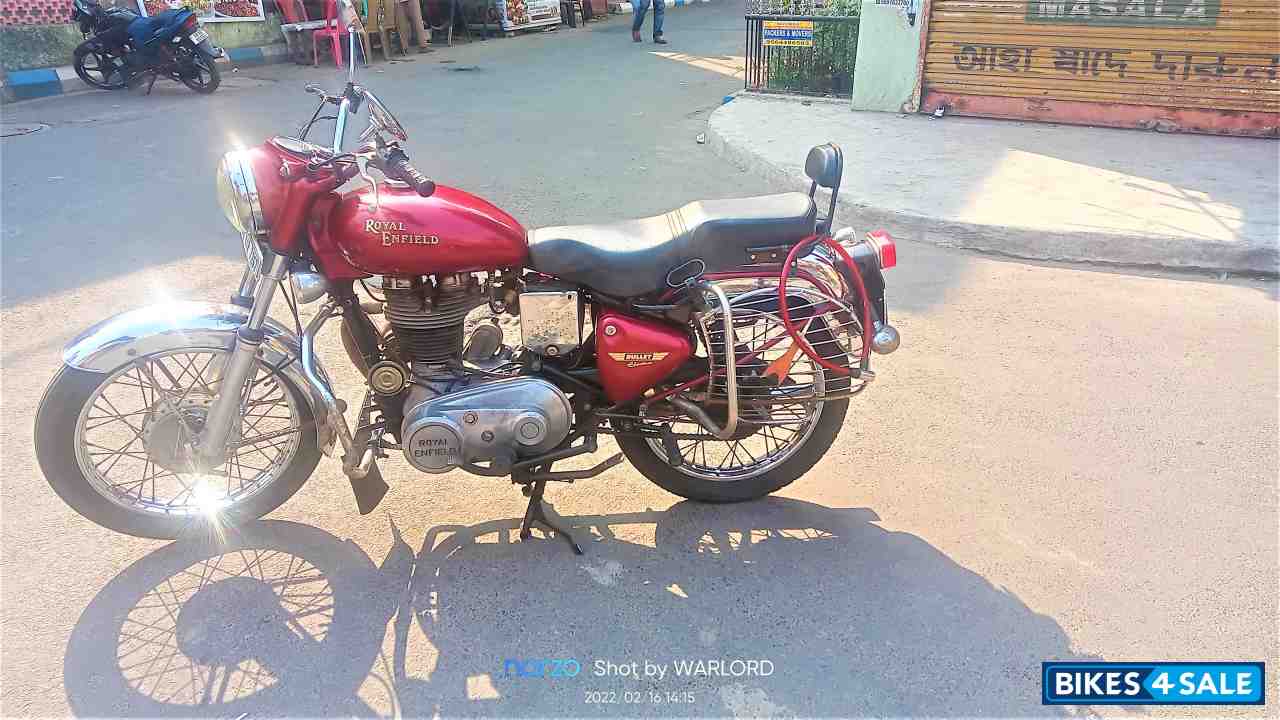 Red Royal Enfield Bullet Standard 350