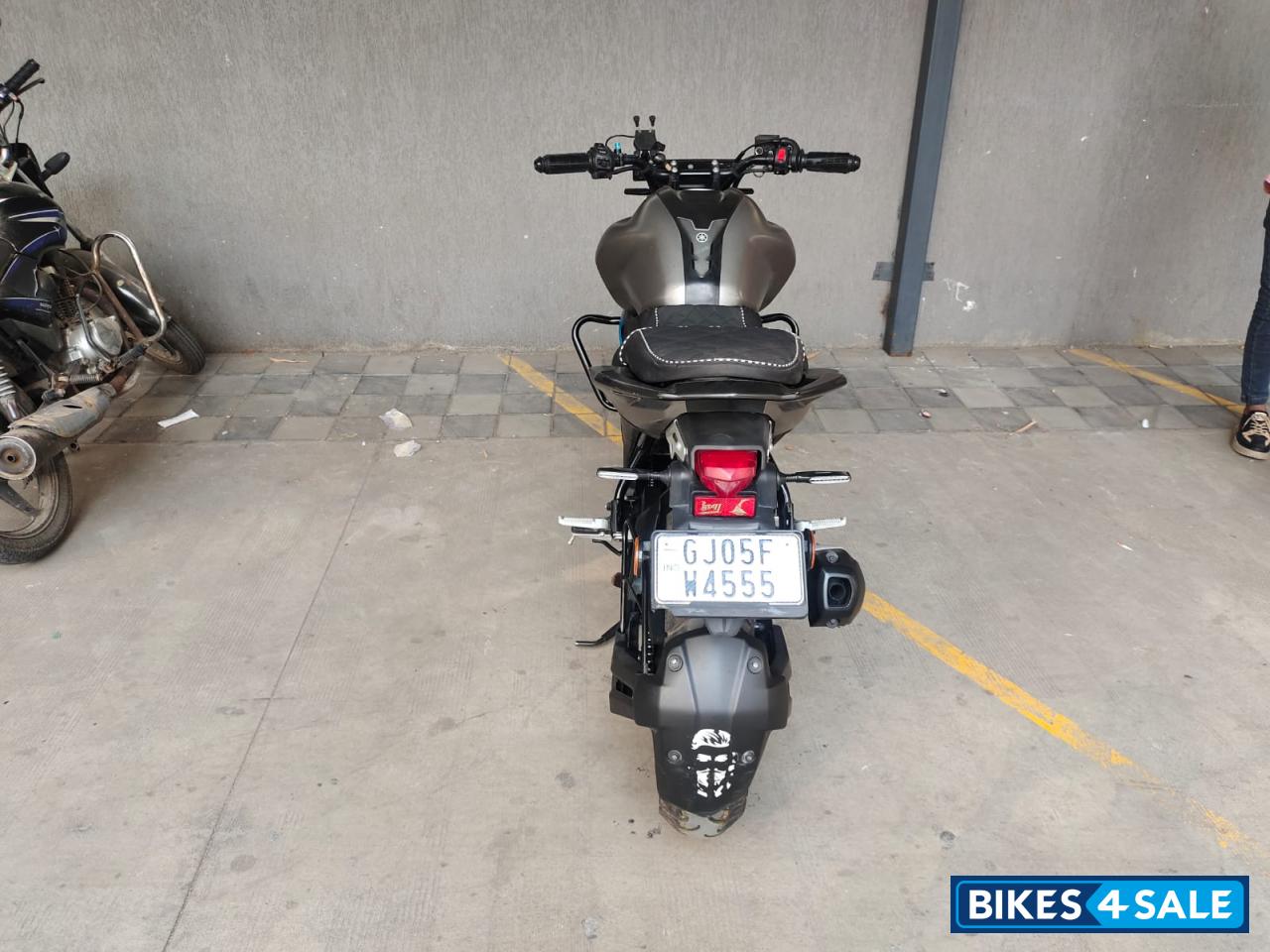 Grey Yamaha  Fz-s v 3.0