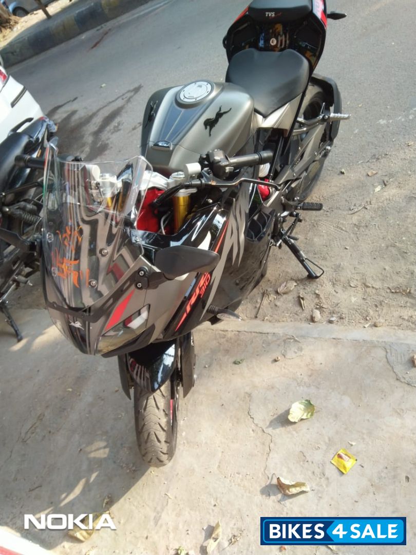 Black TVS Apache RR 310